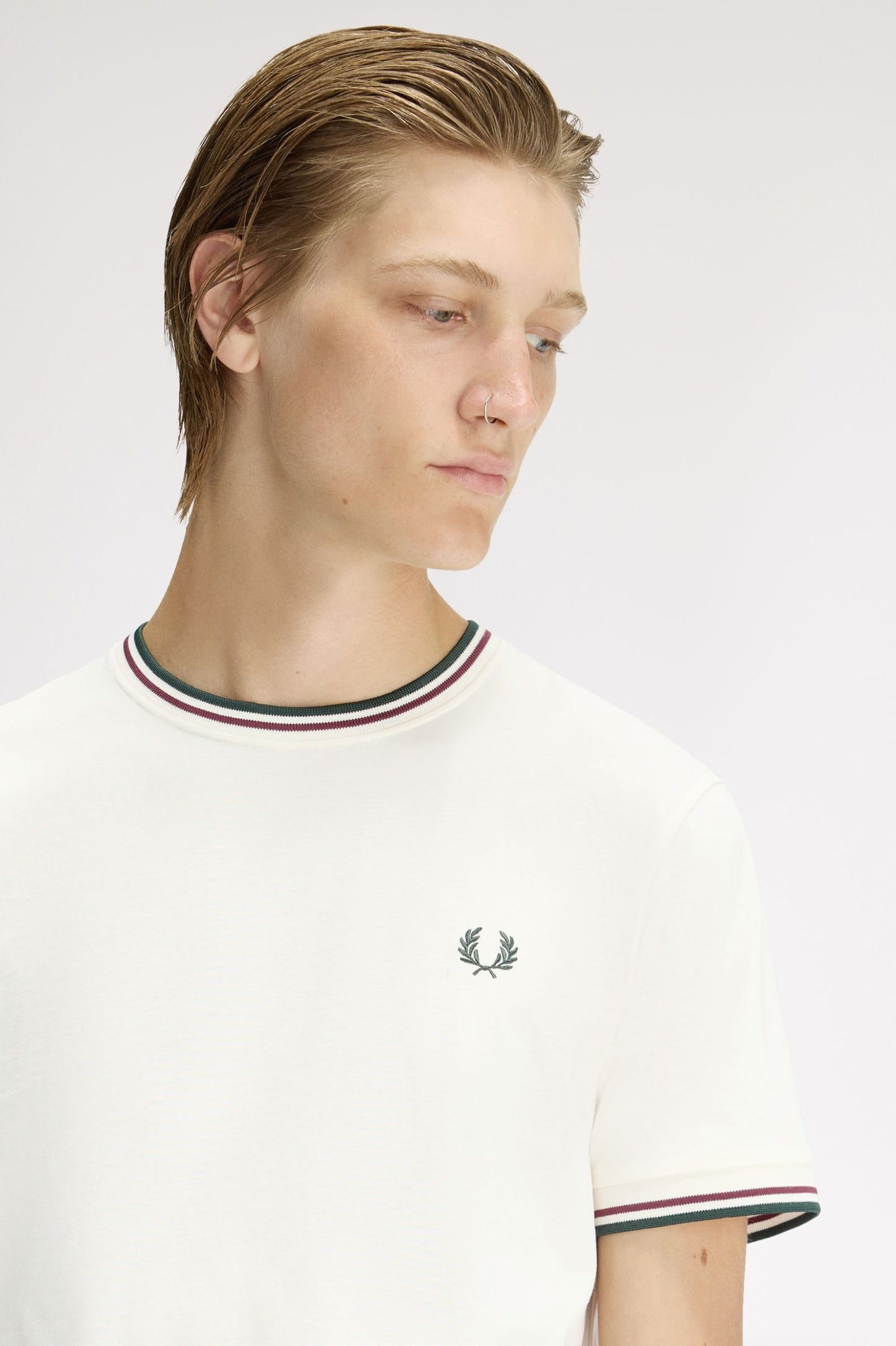 Fred Perry Twin Tipped T-Shirt // ECRU/OXBLOOD/GRASSROOTS 84A