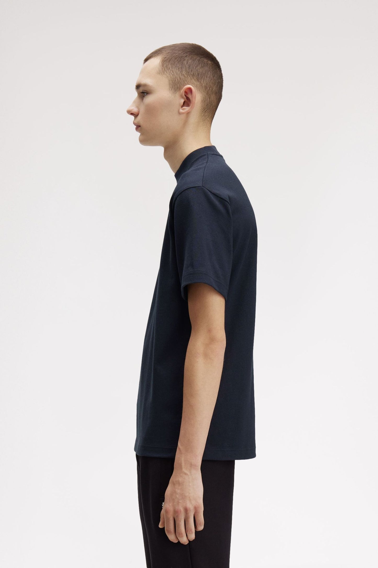 Fred Perry Relaxed T-Shirt M8710 // NAVY 608