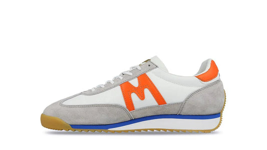 Karhu Mestari 76 // WHITE/ORANGE