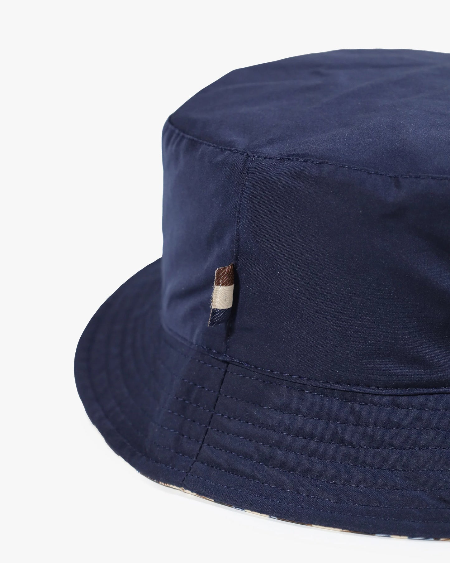 Aquascutum Active Reversible Bucket Hat // CHECK