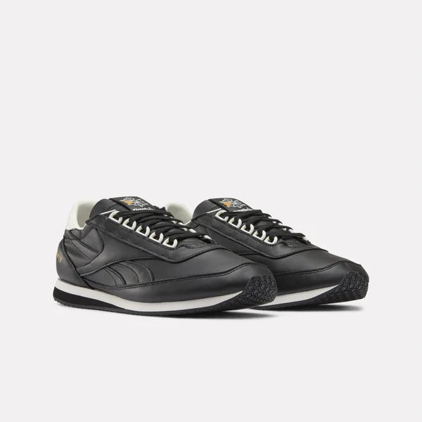 Reebook Camargue 78 Trainers // BLACK