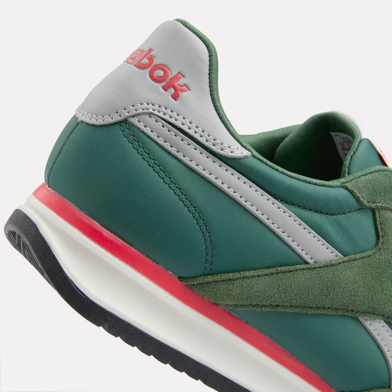 Reebok World 70 // GREEN