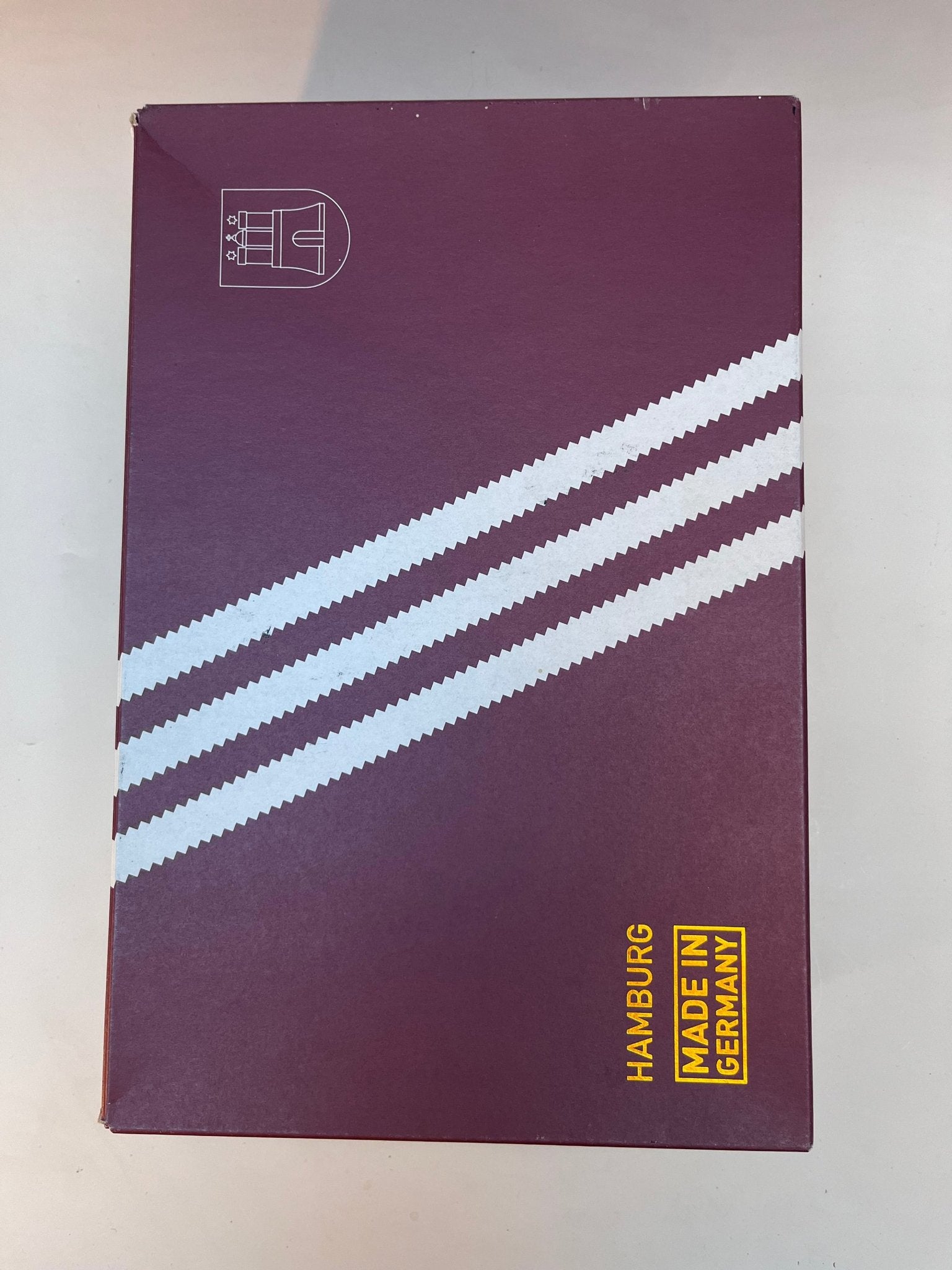 adidas Originals Hamburg "Made in Germany" S31603 // BURGUNDY