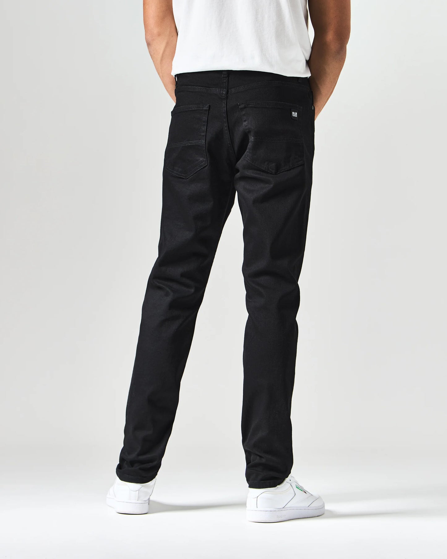 Weekend Offender Tapered Denim Jeans // BLACK