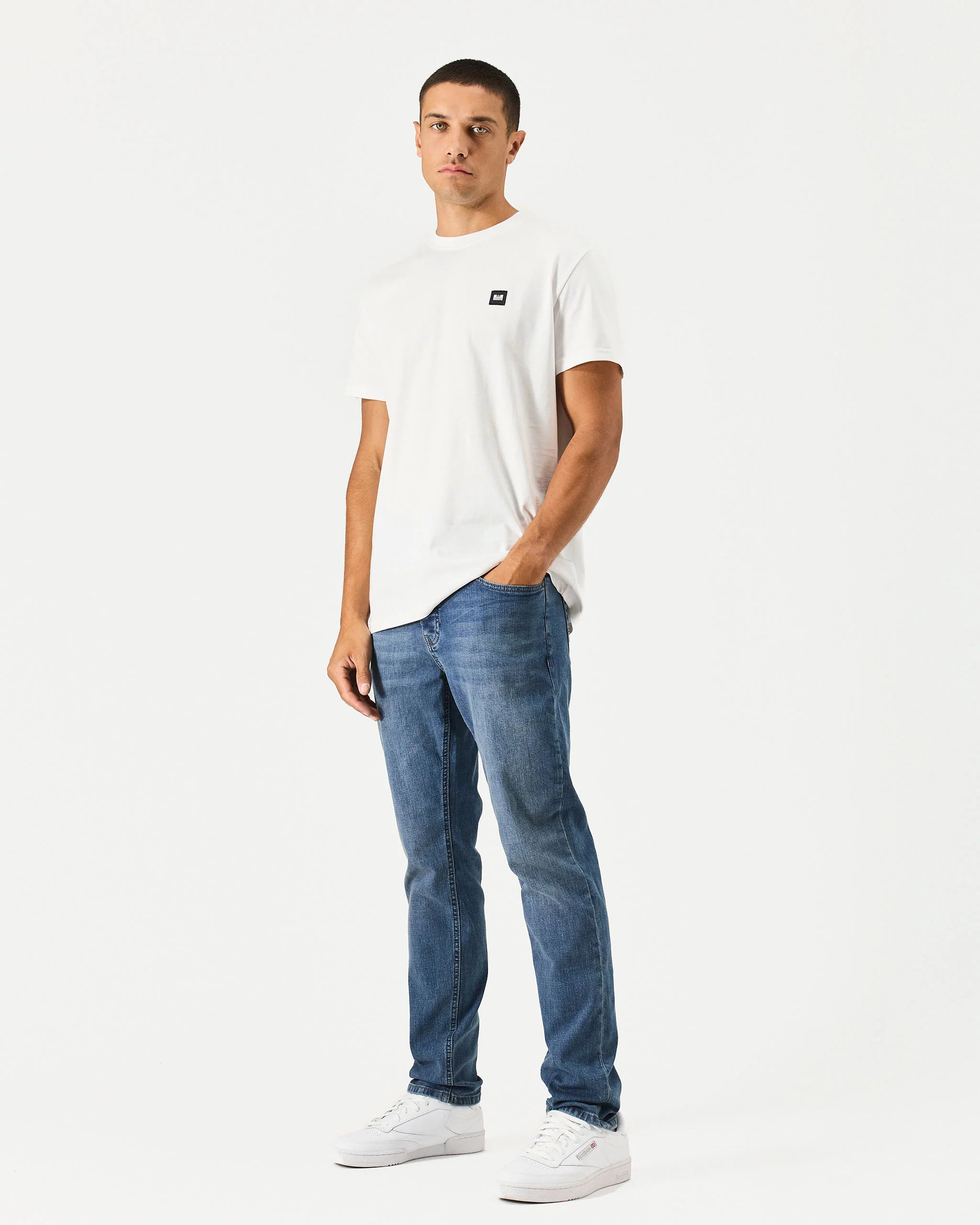 Weekend Offender Tapered Fit Denim Jeans // WASHED VINTAGE