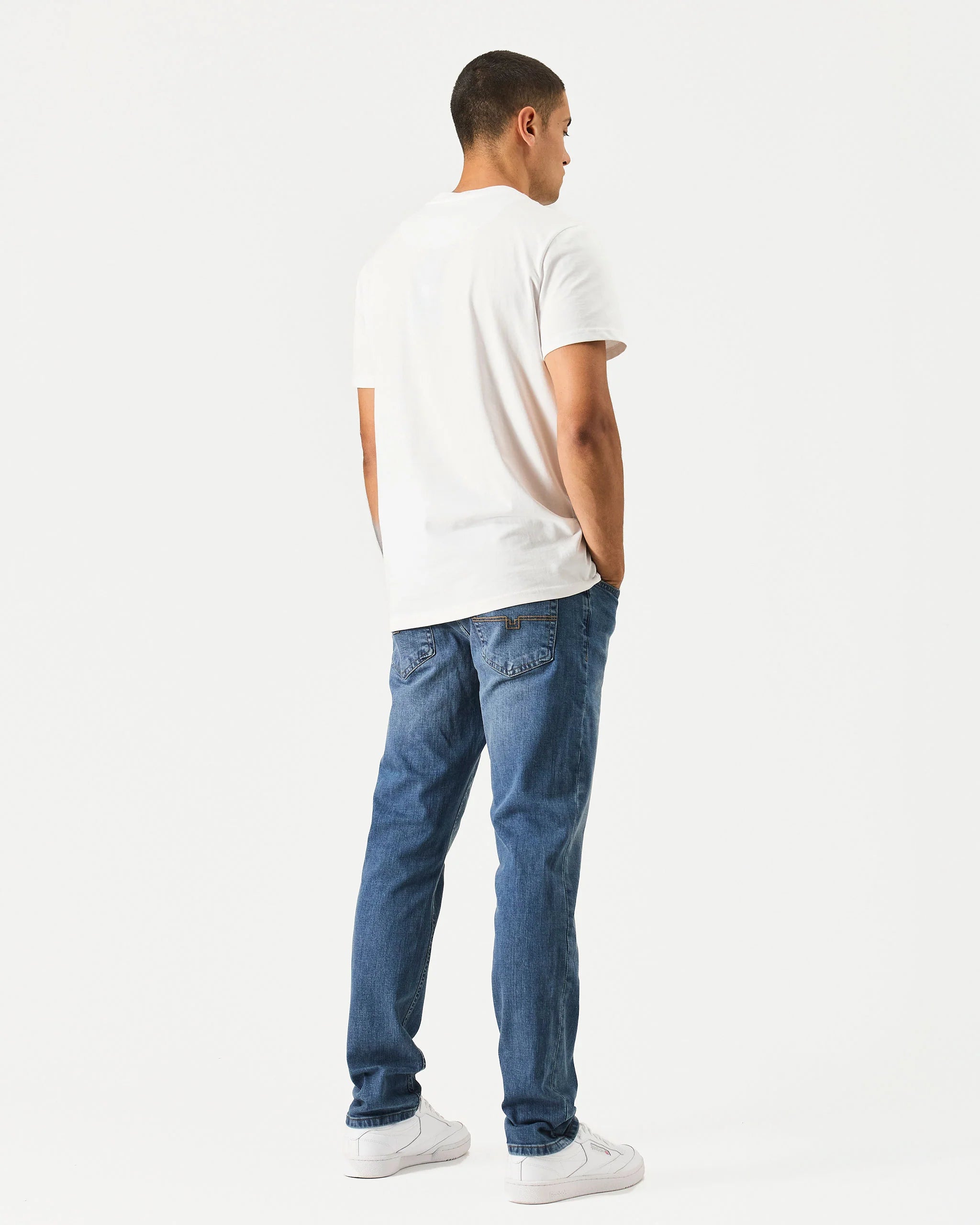 Weekend Offender Tapered Fit Denim Jeans // WASHED VINTAGE