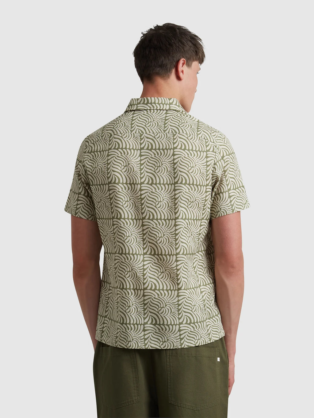 Farah Cadmun Short Sleeve Fern Print Shirt // ROCKET GREEN