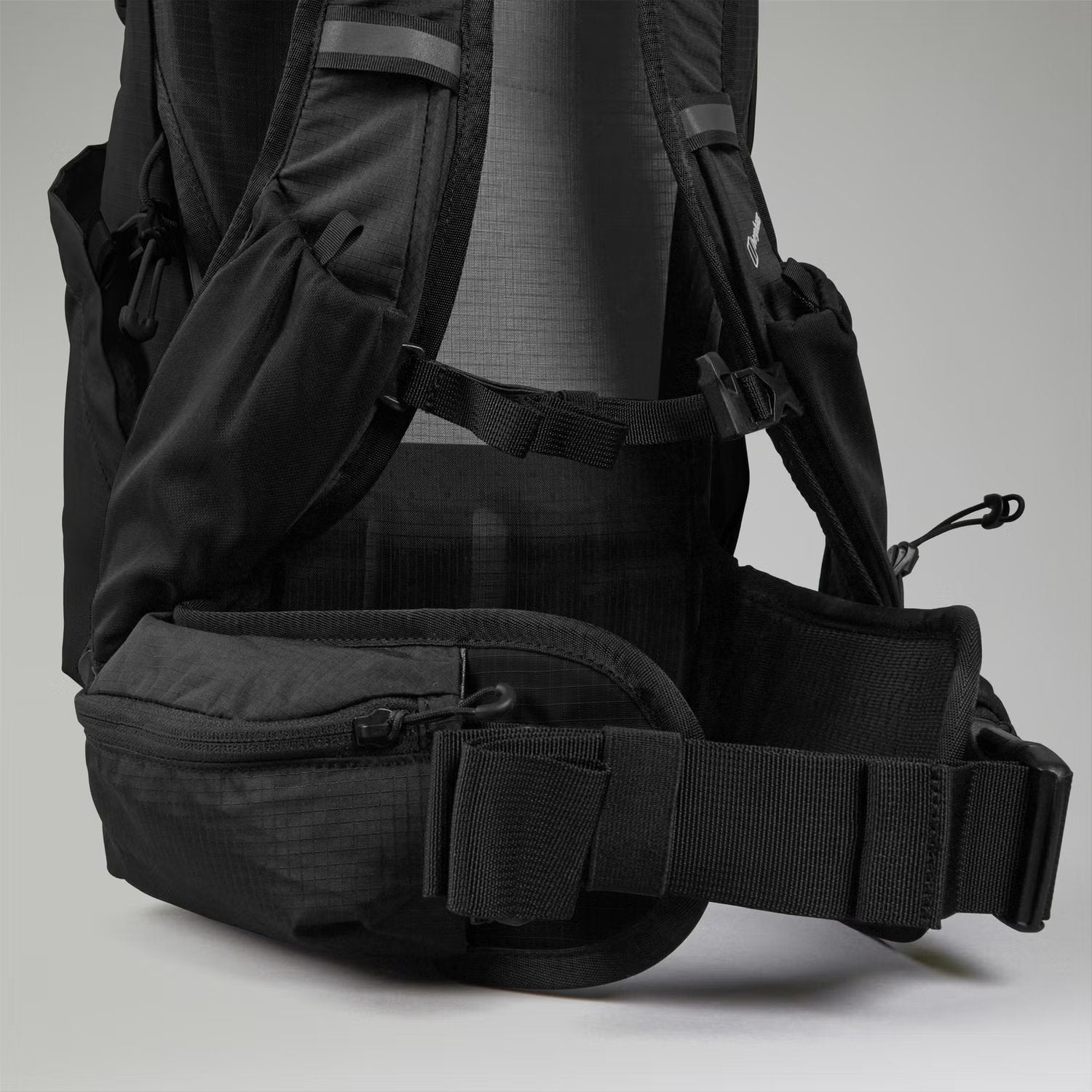 Berghaus Remote Hike M23 Backpack // BLACK