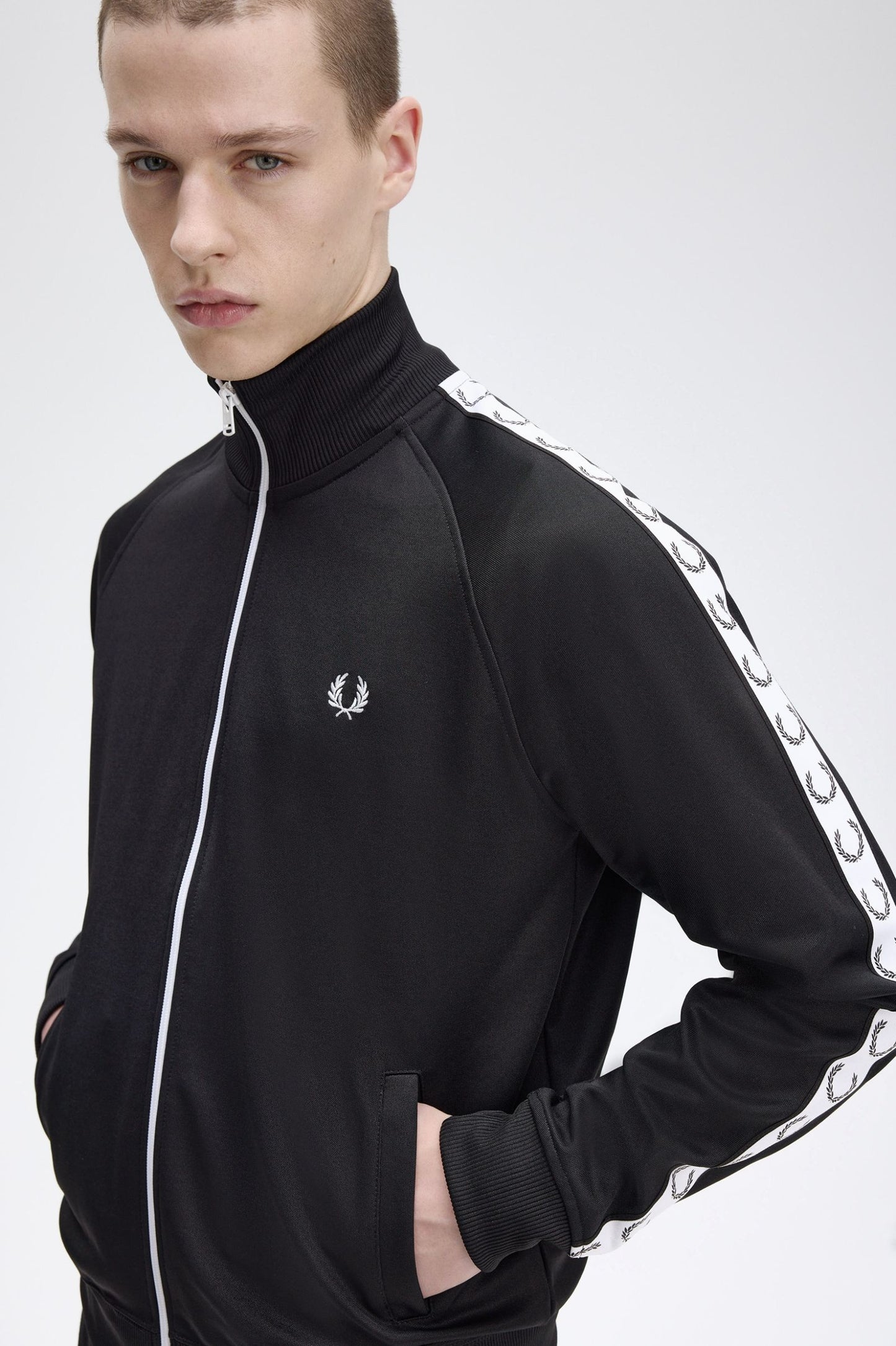 Fred Perry Taped Track Jacket J4620  // BLACK 198