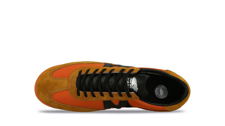 Karhu Mestari 76 // ORANGE/BLACK