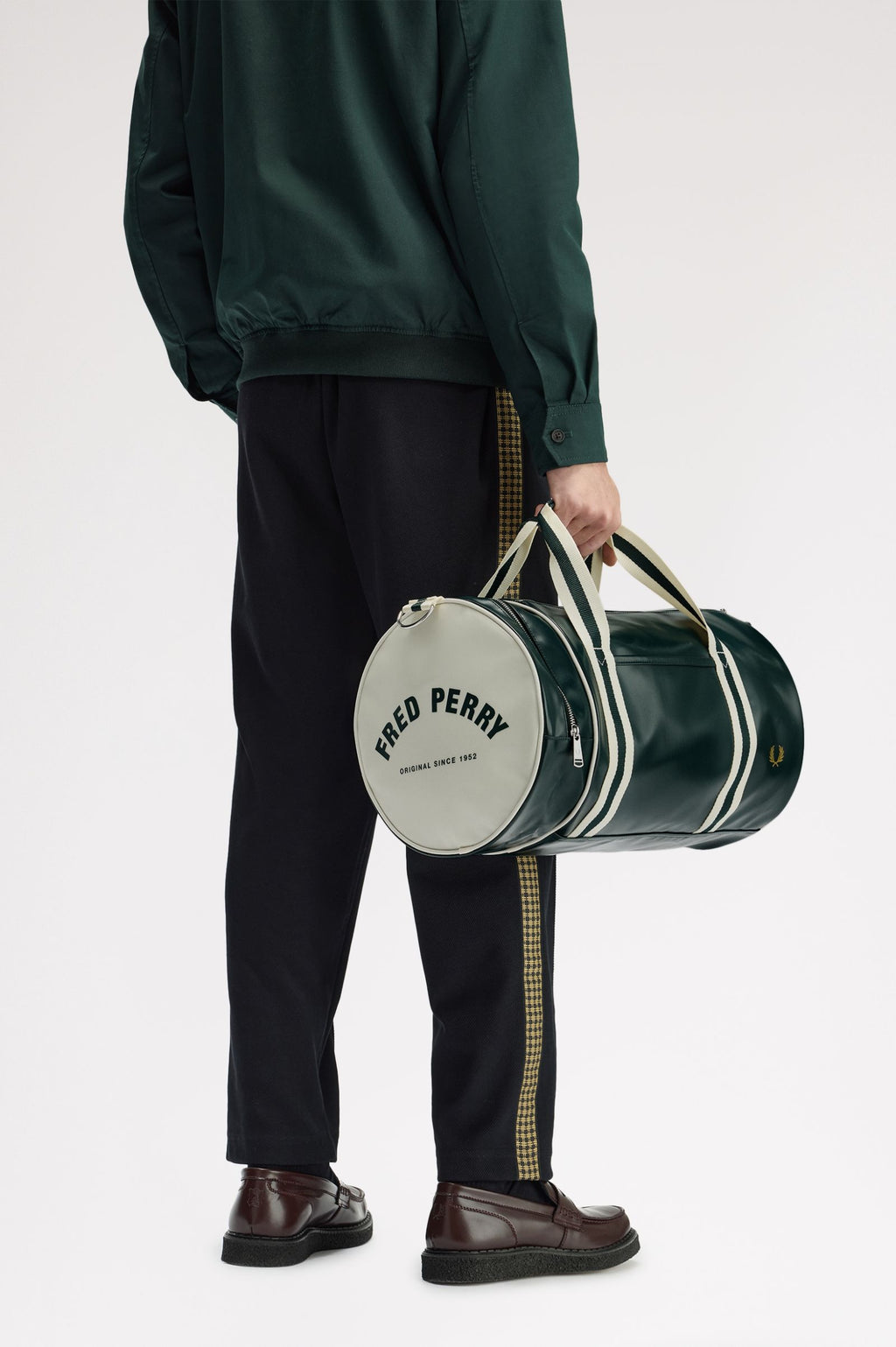 Fred Perry Barrel Bag L7255 //  DARKGREEN
