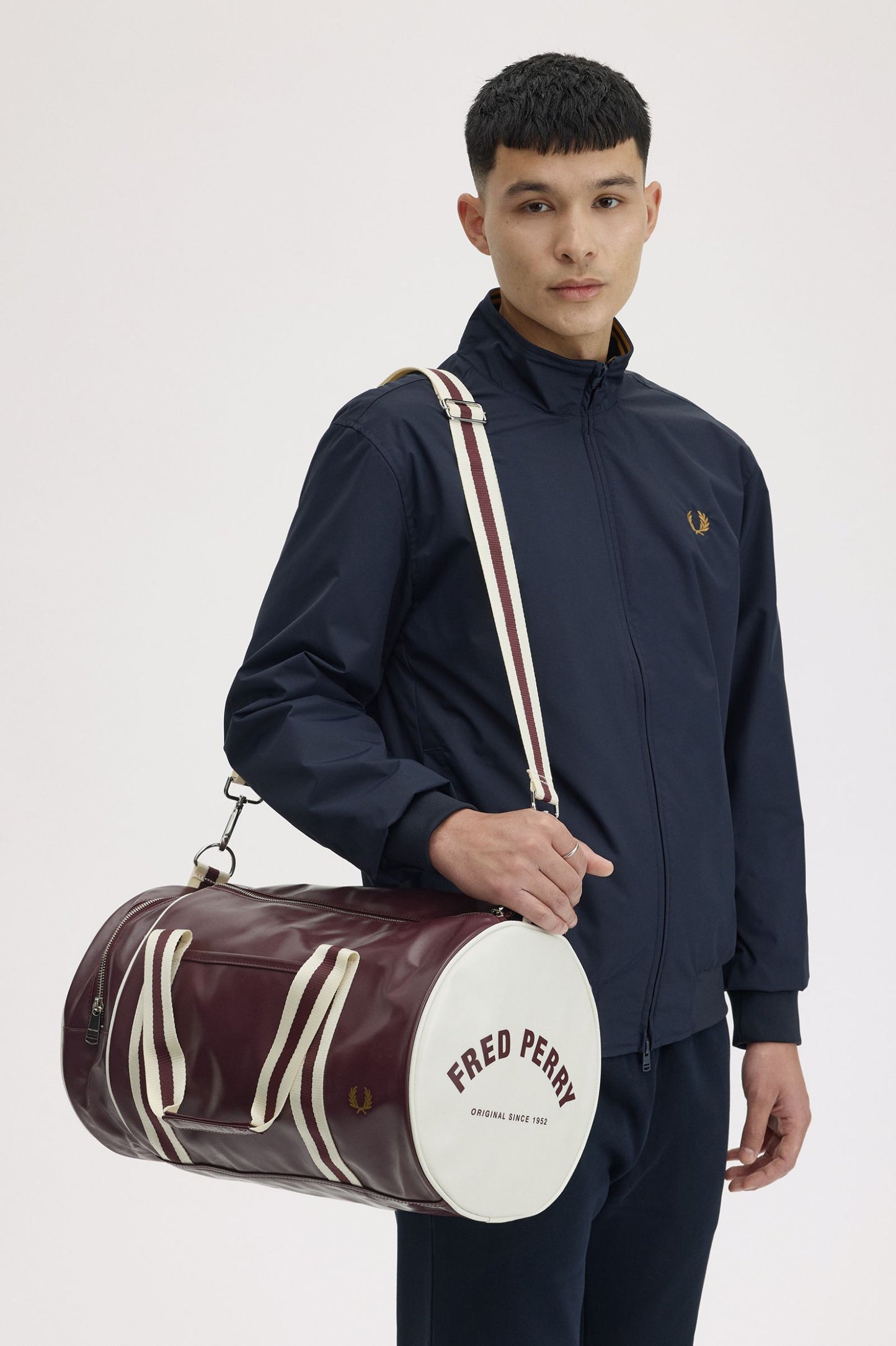 Fred Perry Barrel Bag L7260 // OXBLOOD R82