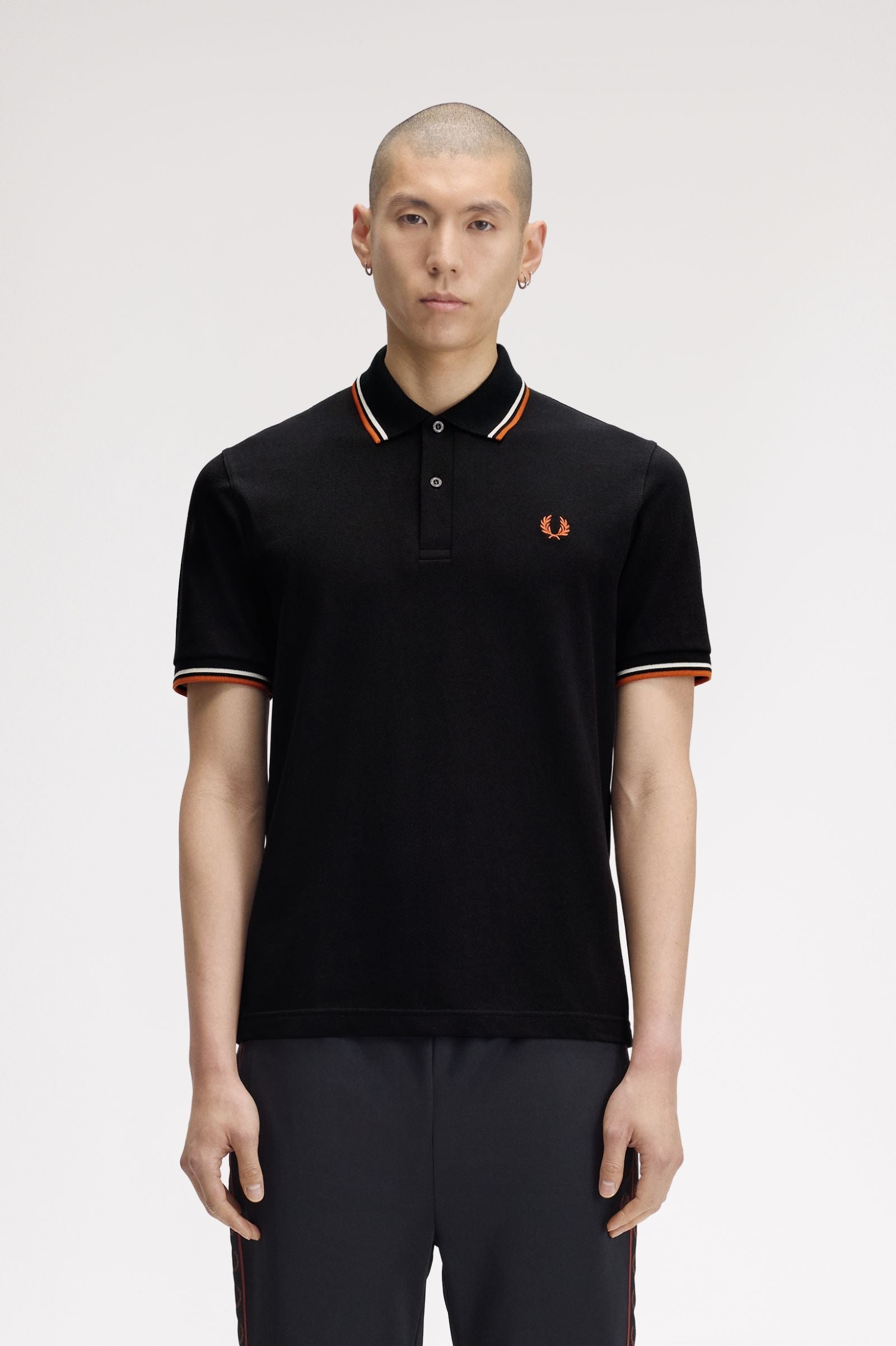 Fred Perry M12 Polo // BLACK TRAMLINE WHITE 93C