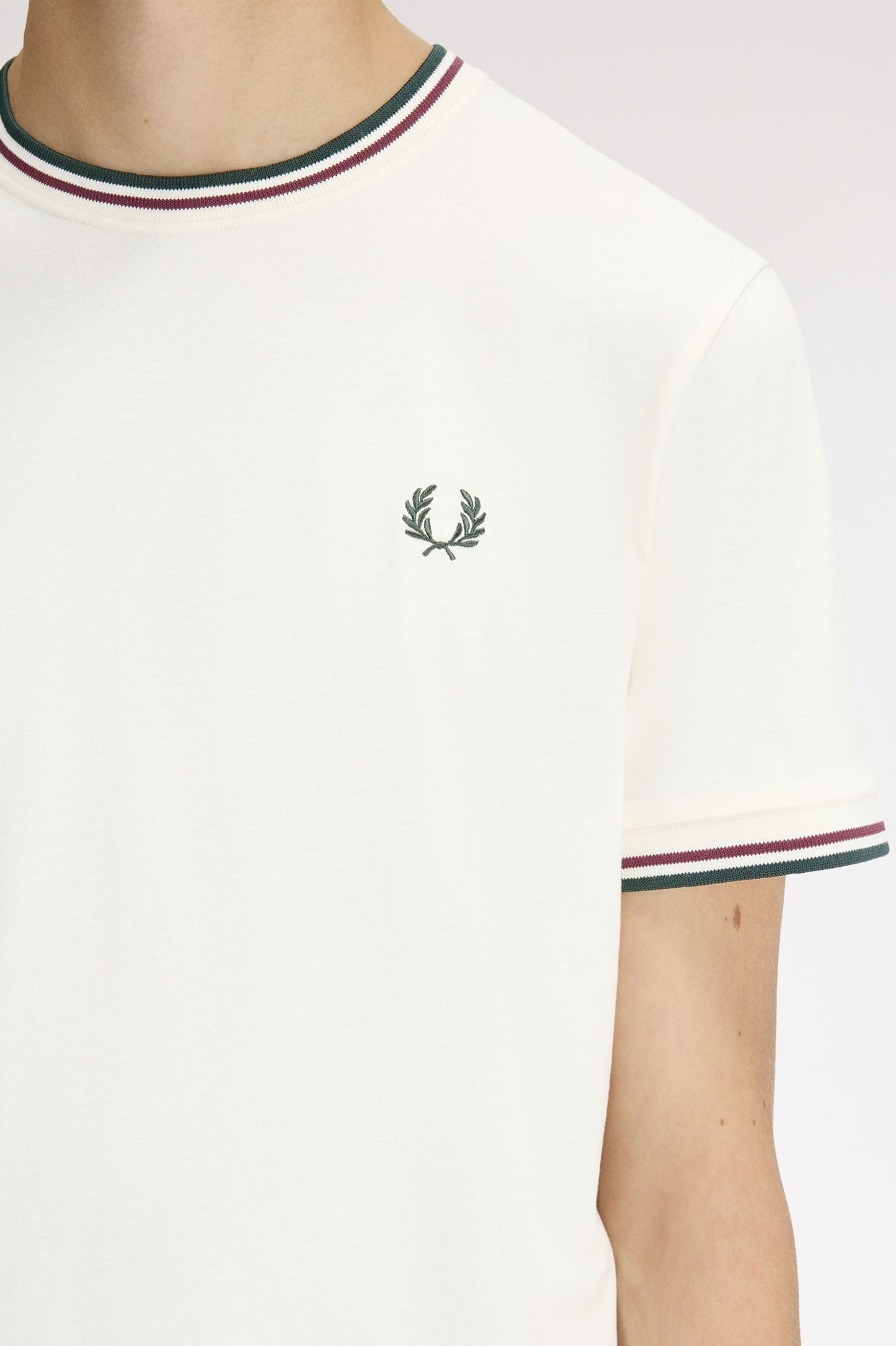 Fred Perry Twin Tipped T-Shirt // ECRU/OXBLOOD/GRASSROOTS 84A