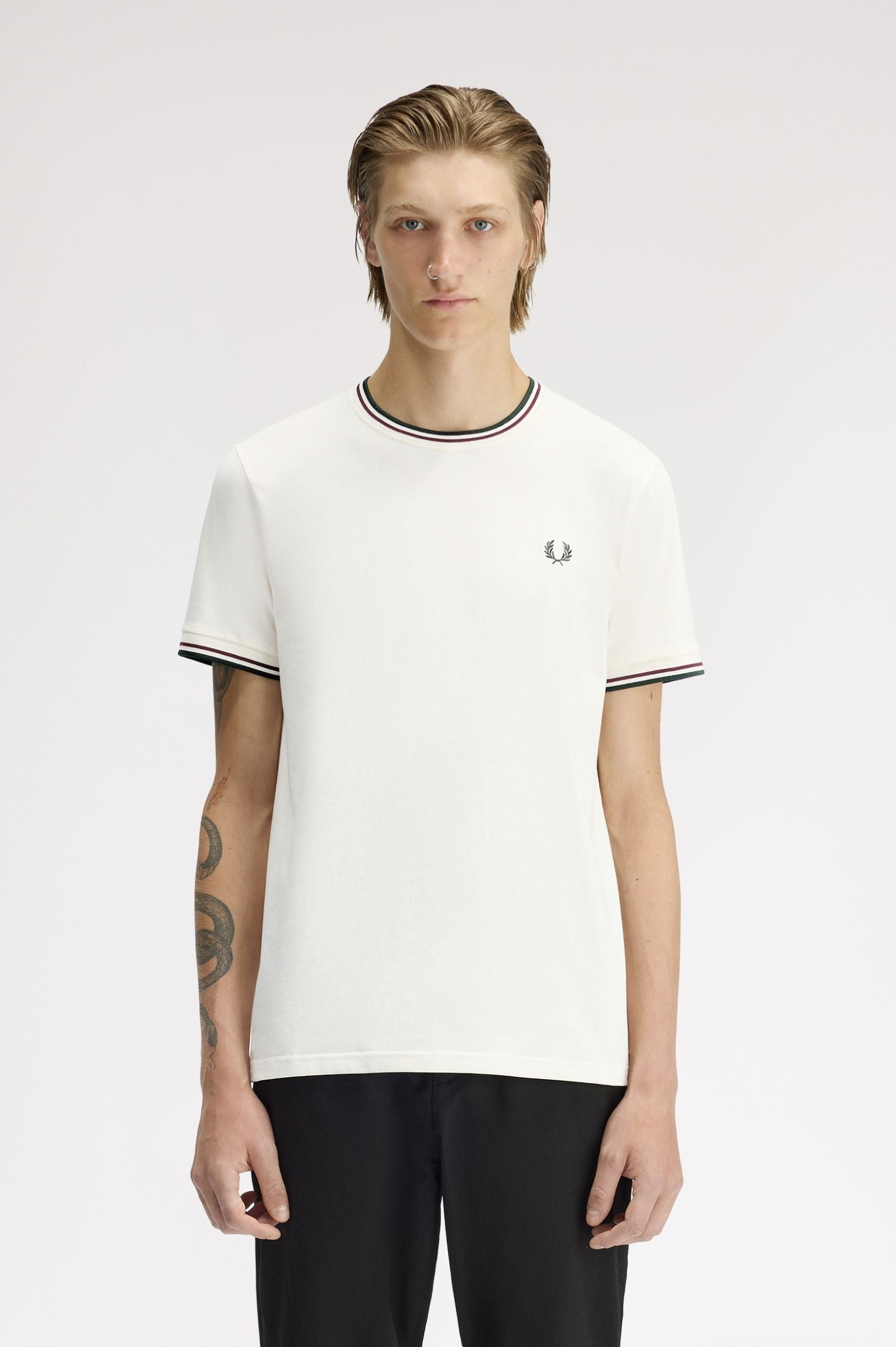 Fred Perry Twin Tipped T-Shirt // ECRU/OXBLOOD/GRASSROOTS 84A