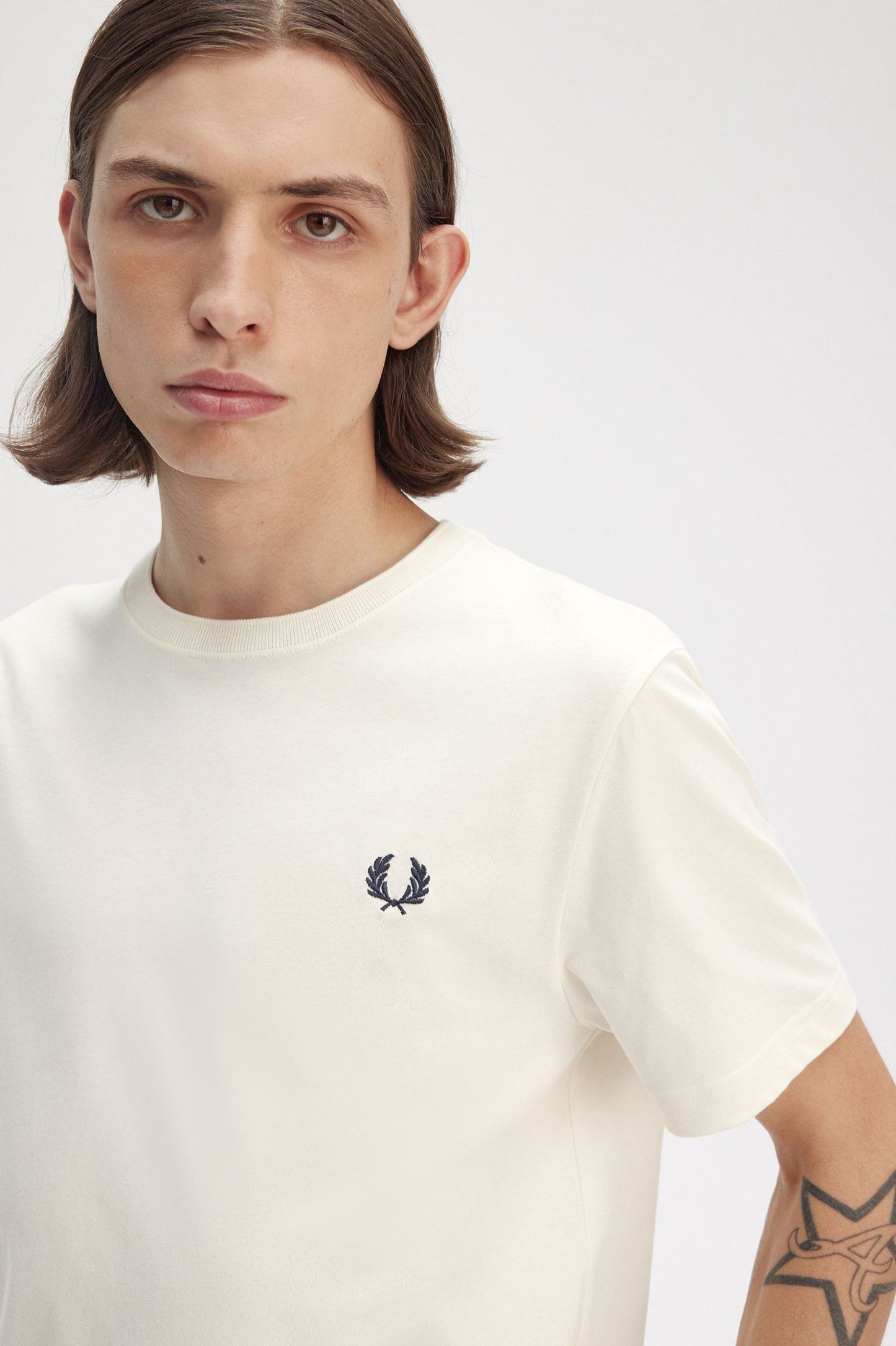 Fred Perry Crew Neck T-Shirt M1600 // ECRU 560