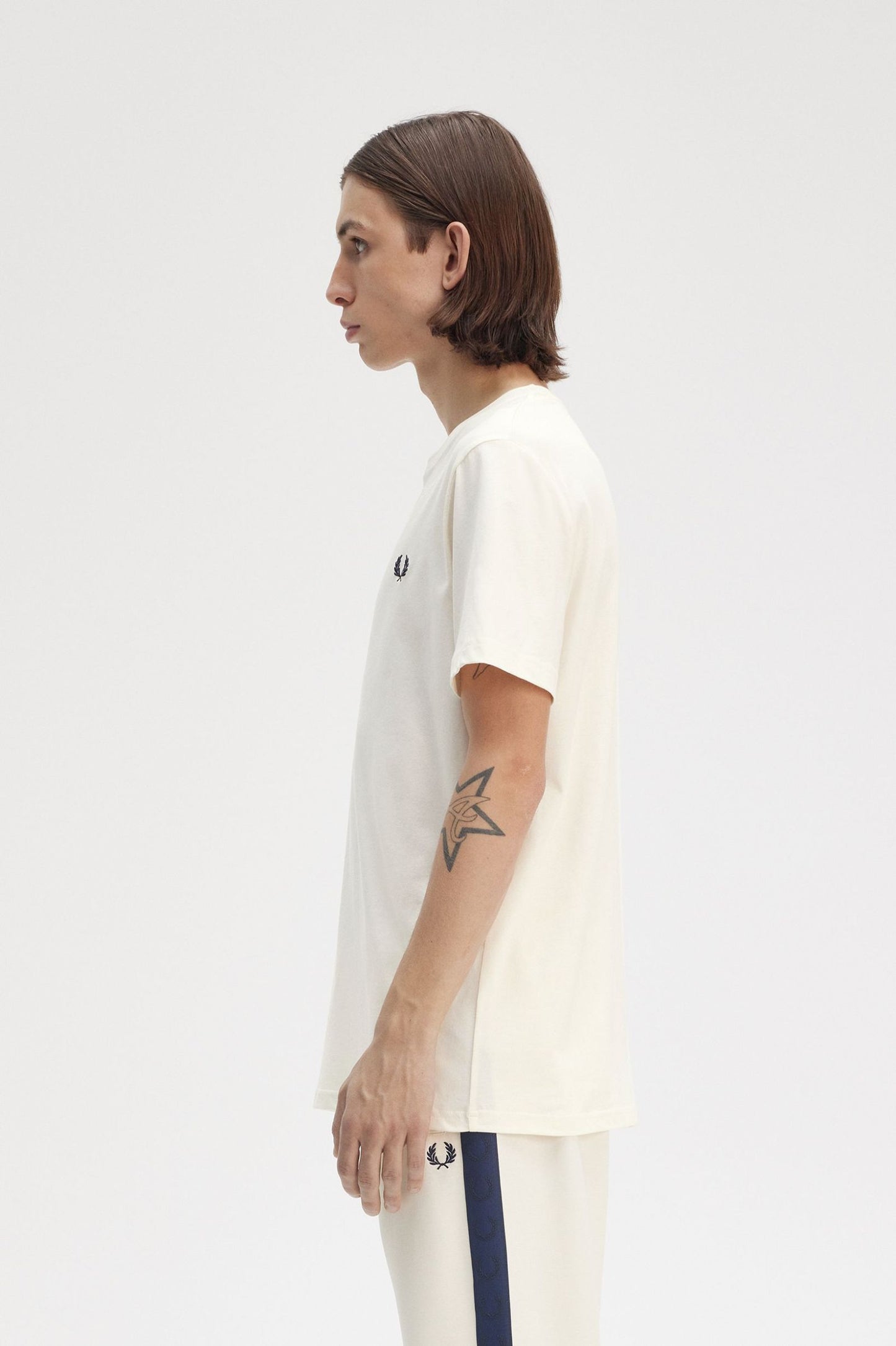 Fred Perry Crew Neck T-Shirt M1600 // ECRU 560