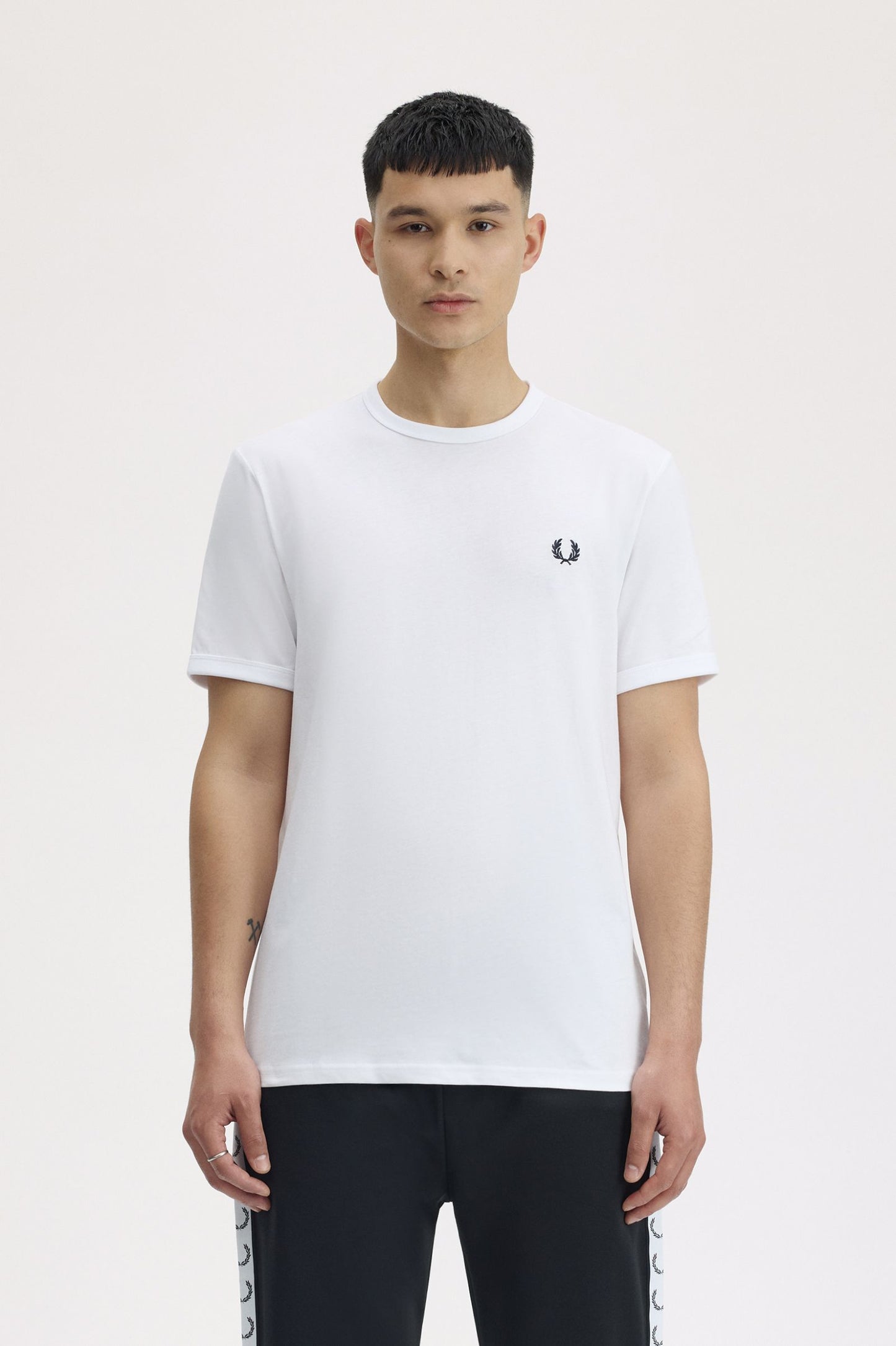 Fred Perry Ringer T-Shirt M3519 // WHITE 100