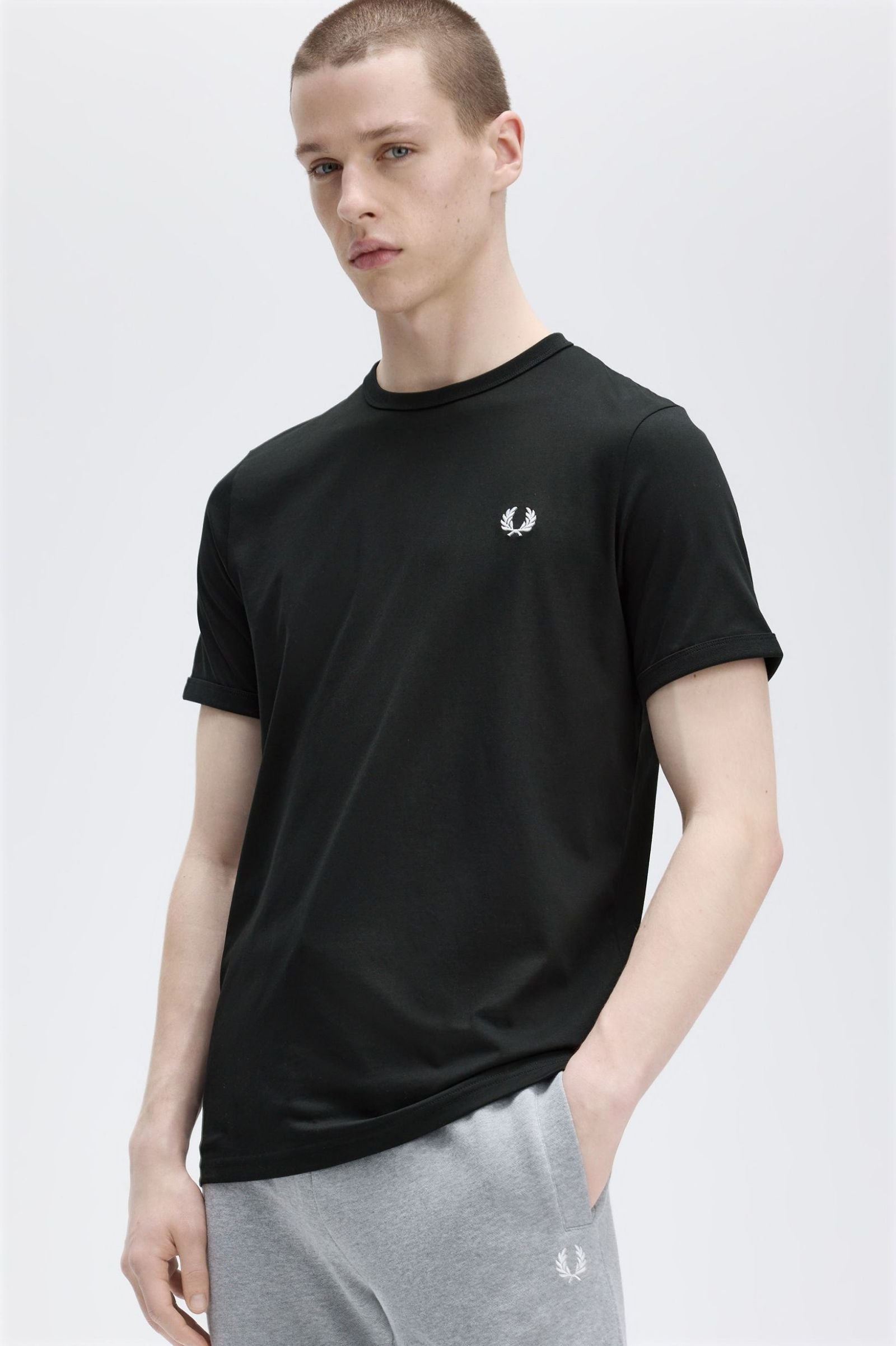 Fred Perry Ringer T-Shirt M3519 // BLACK 102