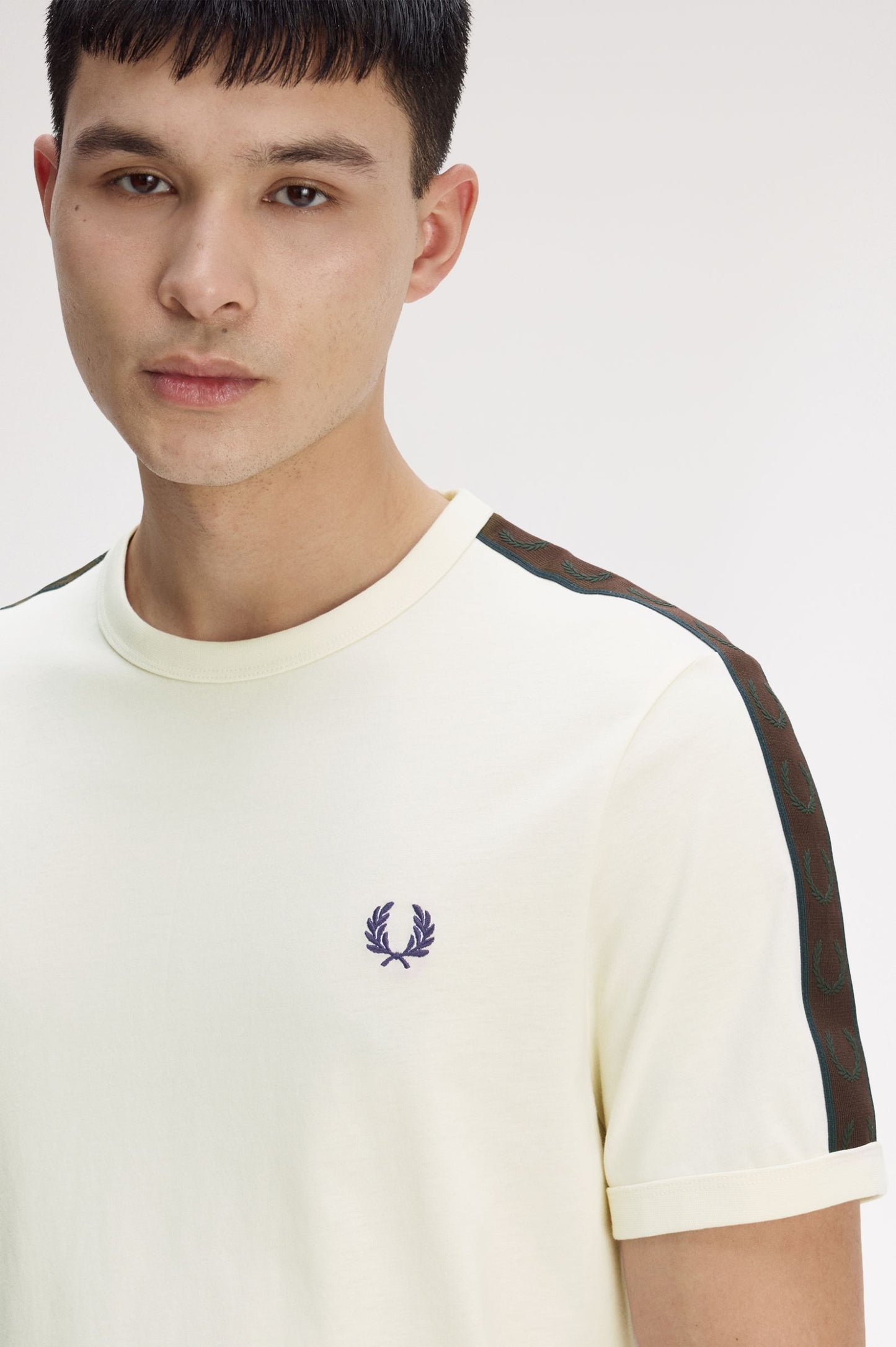fred Perry Contrast Tape Ringer T-Shirt M4613 // ECRU/BURNT 42A