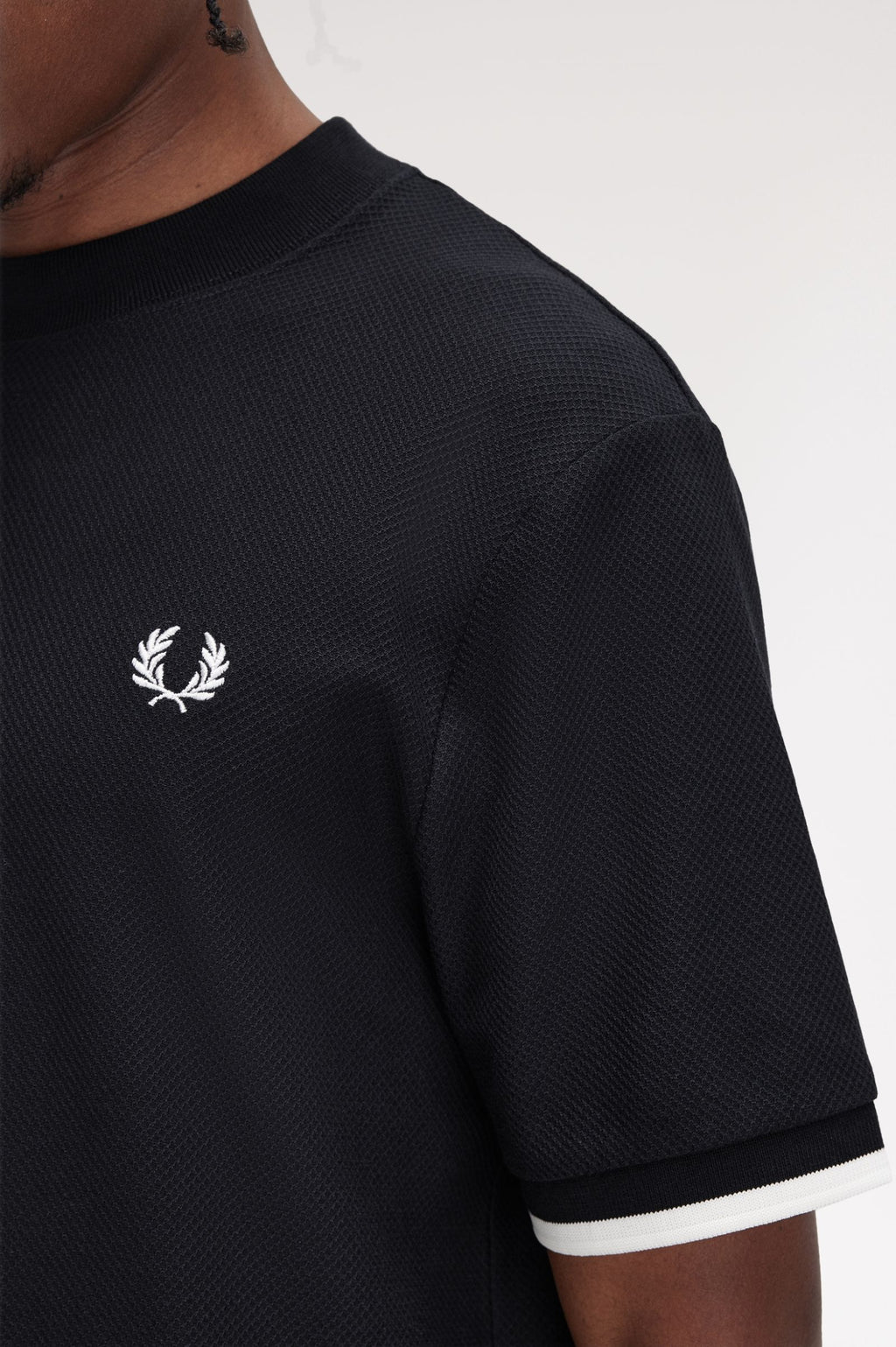 Fred Perry Tipped Cuff Piqué T-Shirt M4654 // BLACK 184