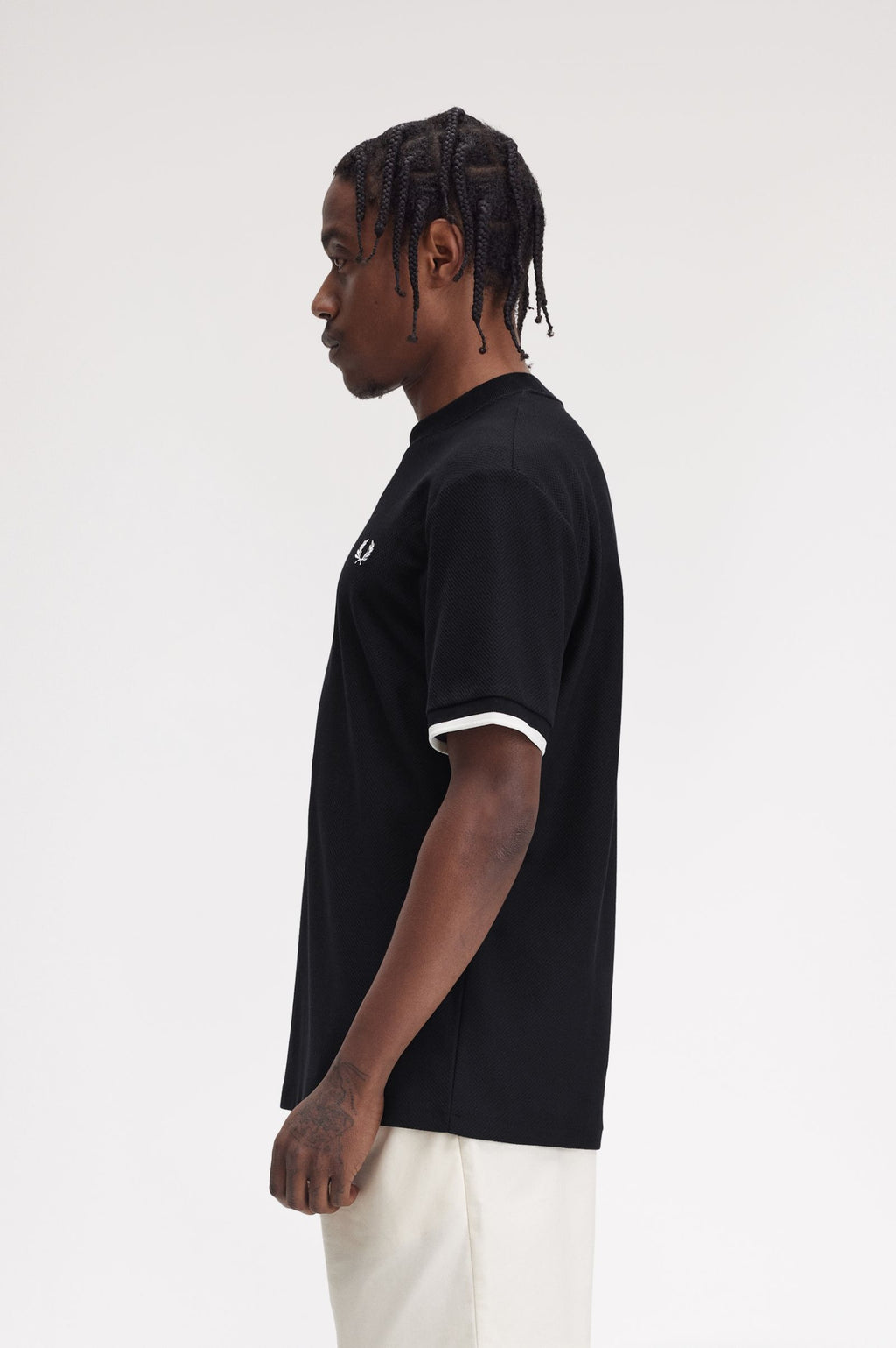 Fred Perry Tipped Cuff Piqué T-Shirt M4654 // BLACK 184