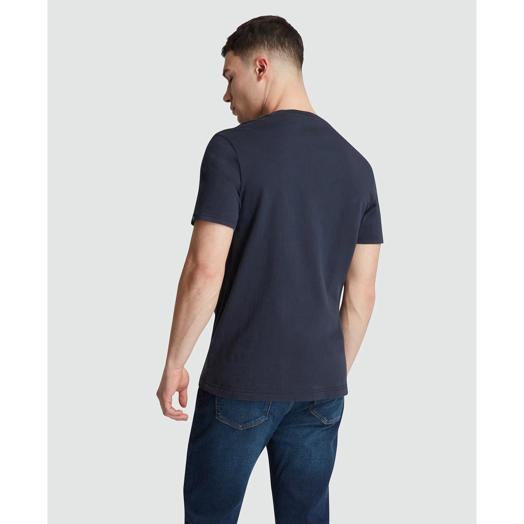 Penguin Circle Pete Logo Graphic T-Shirt OPKS5701 // DARK SAPPHIRE