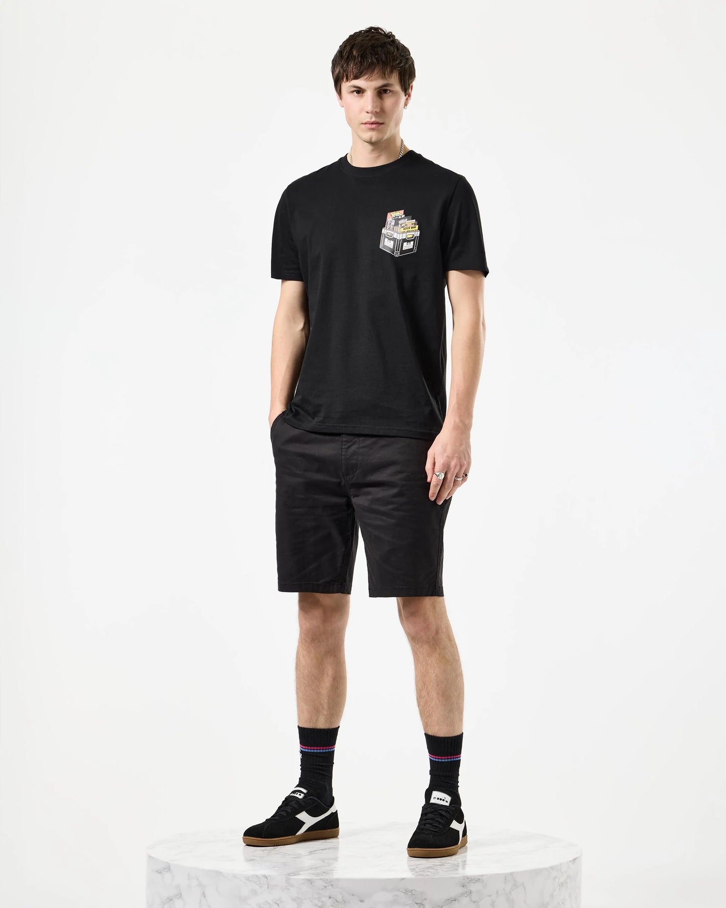 Weekend Offender Diggin Graphic T-Shirt // BLACK