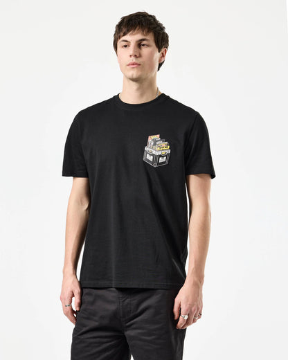 Weekend Offender Diggin Graphic T-Shirt // BLACK