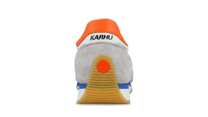 Karhu Mestari 76 // WHITE/ORANGE