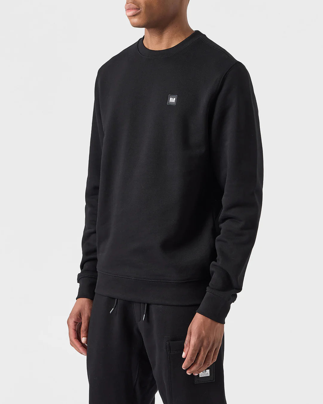 Weekend Offender Ferrer Sweatshirt // SVART