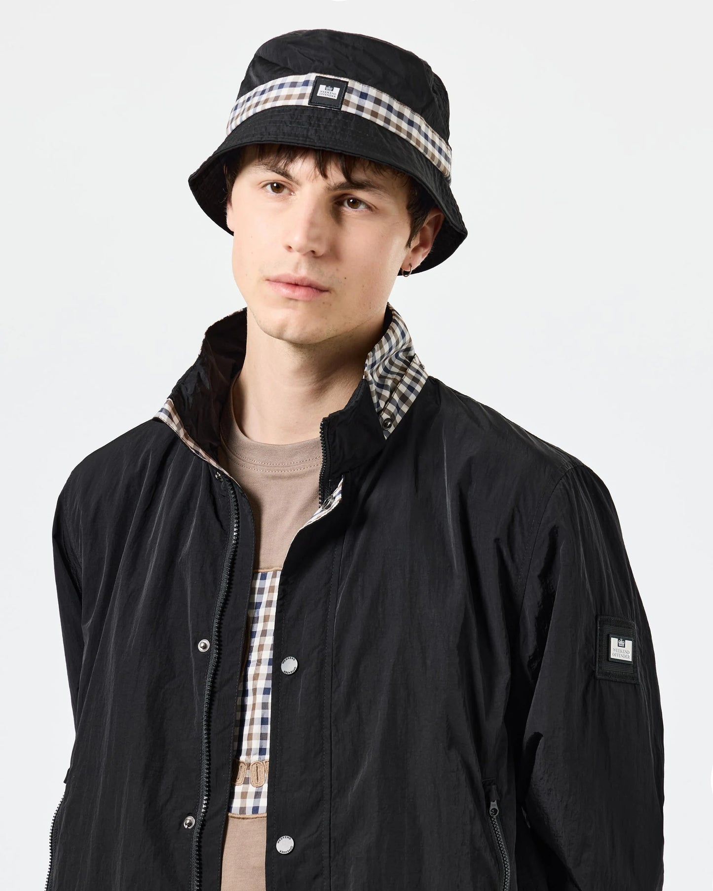 Weekend Offender Queensland Bucket Hat // SVART