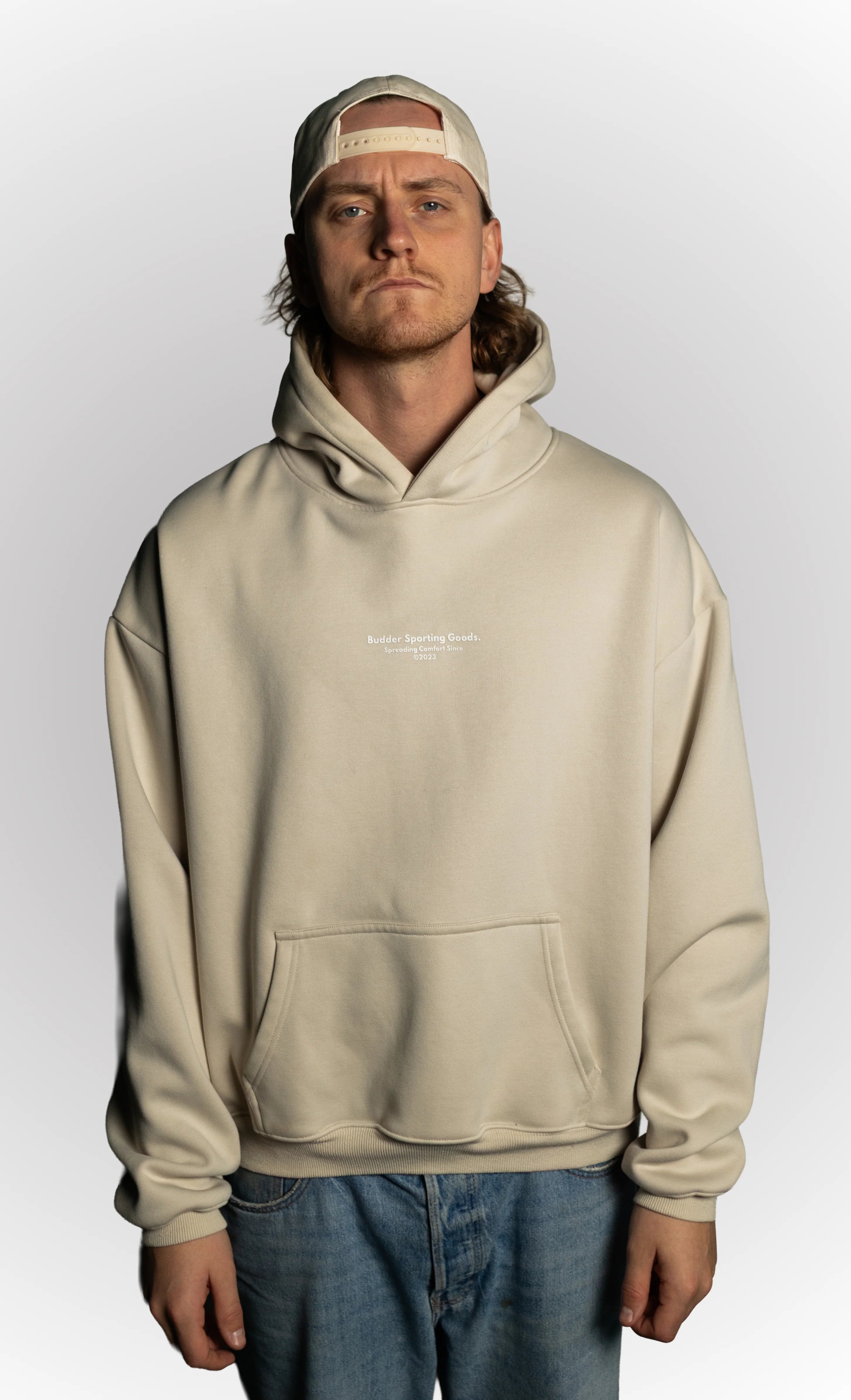Budder Sporting Goods // Beige