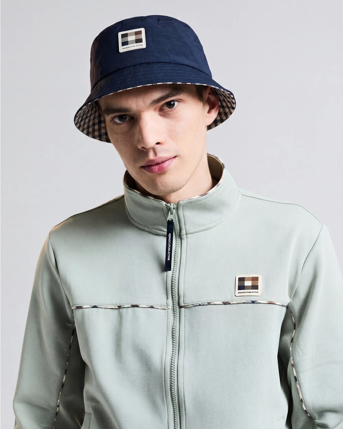 Aquascutum Active Lamina Badge Bucket Cap // NAVY