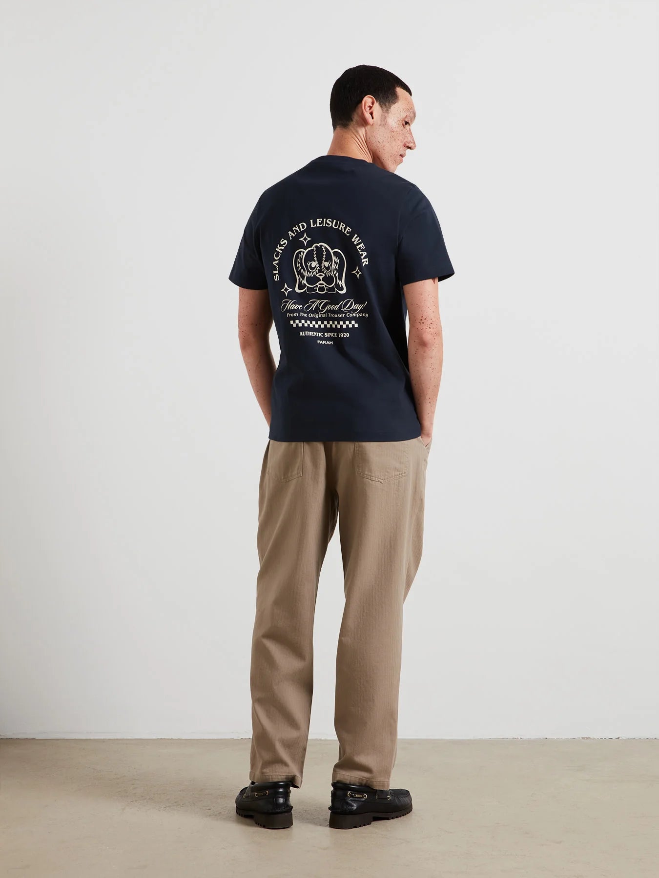 Farah Byron T-shirt // NAVY