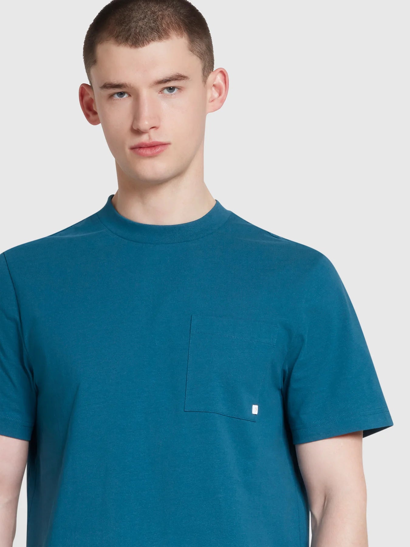 Farah Stacy Pocket Tee // CROFT GREEN